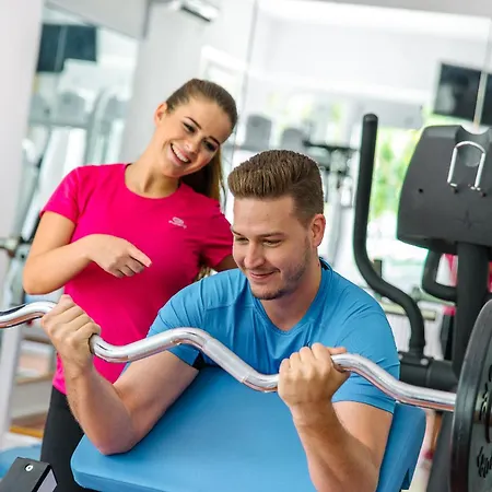 Liget Wellness Es Konferencia Sarvaš
