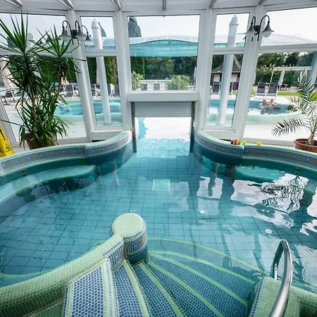 Liget Wellness Es Konferencia 4*