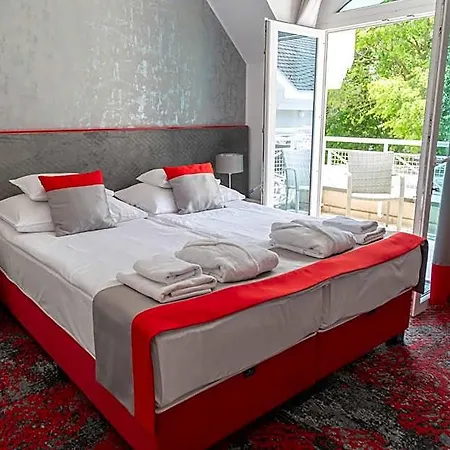 Liget Wellness Es Konferencia Hotell 4*