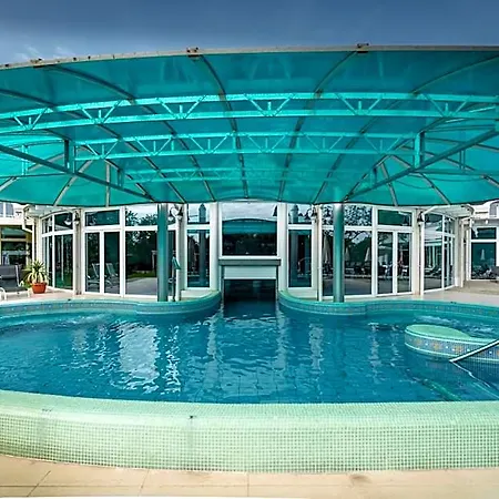 Liget Wellness Es Konferencia Hotell 4*
